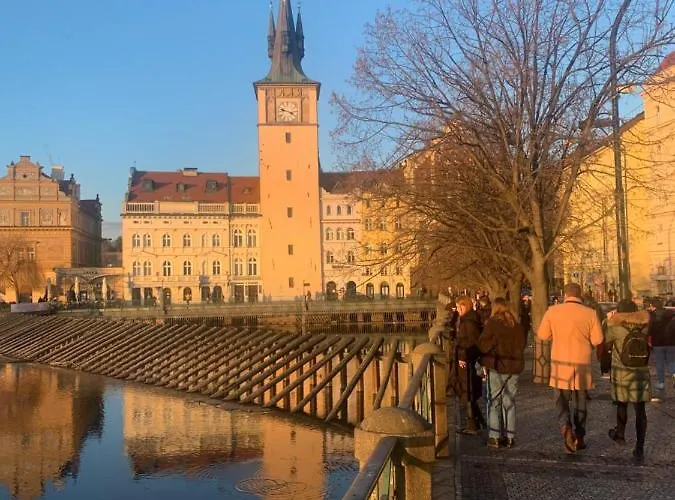 Lägenhet Anenska By Charles Bridge 1 *